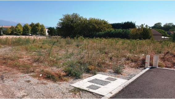 Terrain constructible 294 M² à Mazan