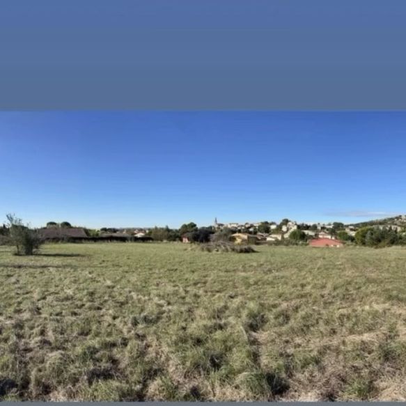 Terrain constructible 400 m² avec vue à Caumont-sur-Durance, proche écoles et commodités