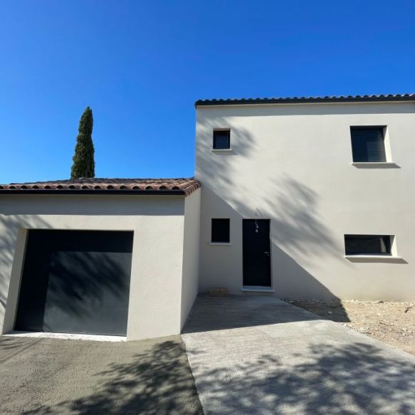 Maison neuve à étage de 115 m² avec garage de 20 m² sur terrain viabilisé de 591 m² – Projet familial à Istres (13800), proche écoles, commerces et centre-ville