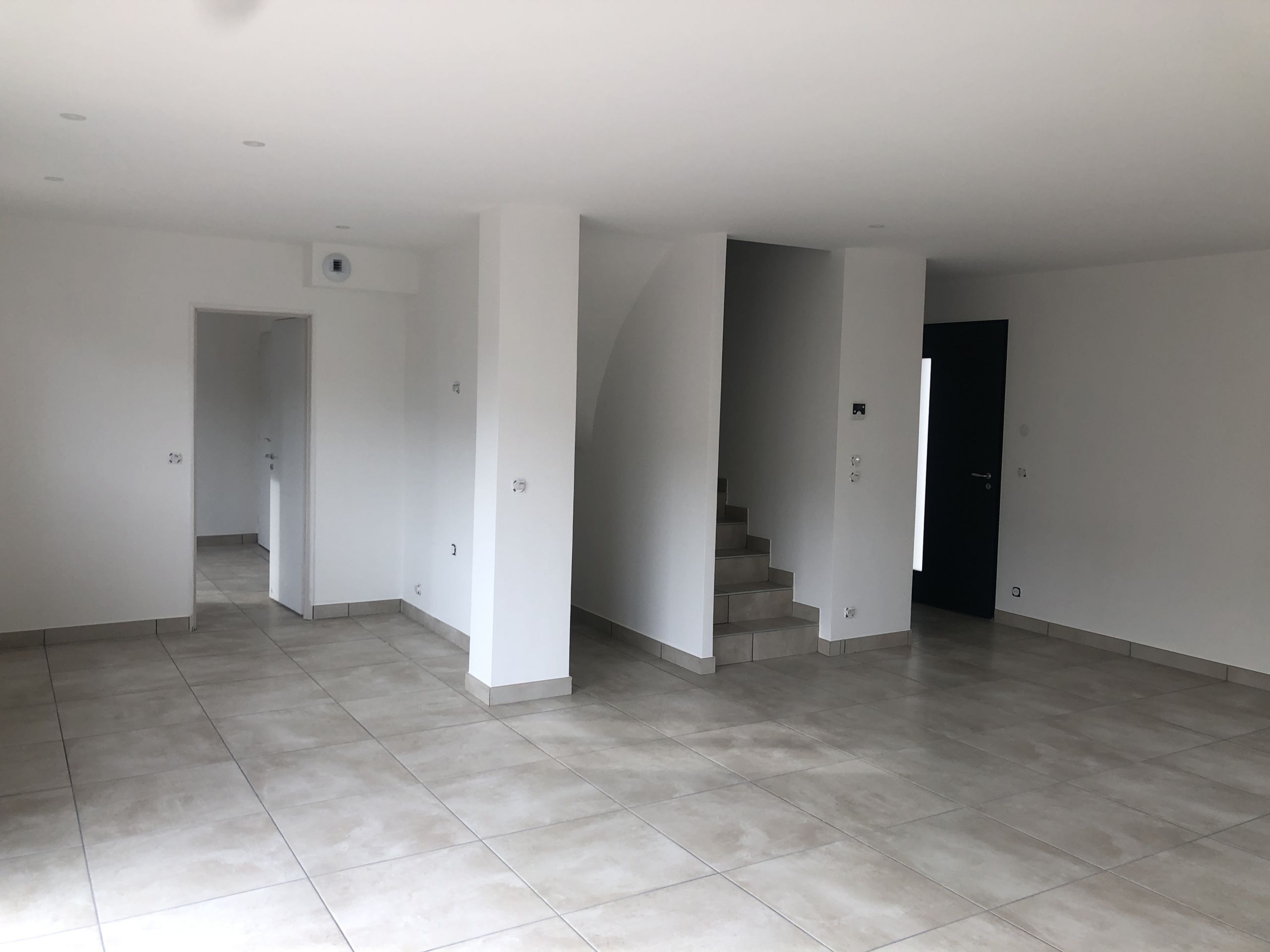 Réalisation d'une maison etages à Raphèle Les Arles 13280